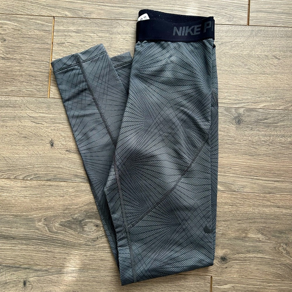 Nike gray leggings